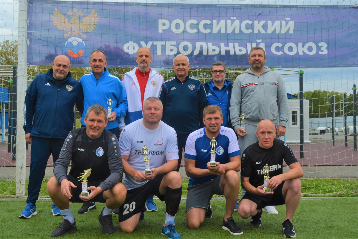 Лучшие игроки финала России 2022 по футболу среди ветеранов 40 лет и старше